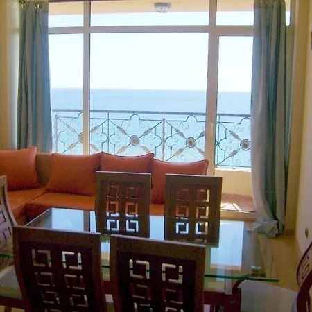 Royal Club - *