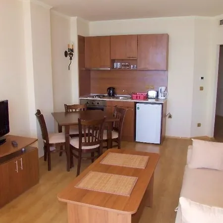 Royal Club - Appartamento Elenite